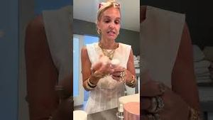 Video post by @shop.with.caroline on YouTube