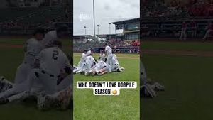 Video post by @hurrdatsports on YouTube