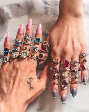 Image post by @maejeanvintage on Instagram