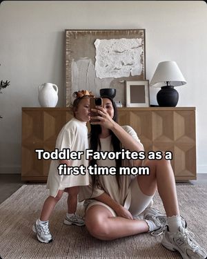 Image post by @sabrinanoellee on Instagram