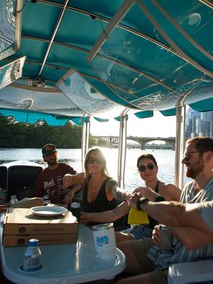 Image post by @retroboatrentalsatx on Facebook