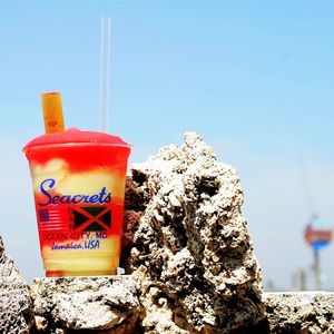 Image post by @seacretsusa on Instagram
