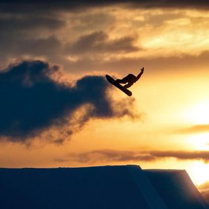 Image post by @whistlerblackcomb on Instagram