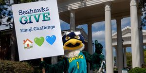 Image post by @UNCWAlumni on Twitter