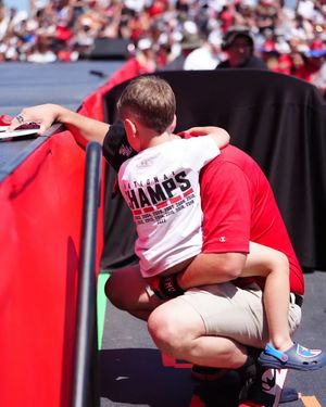 Image post by @navarro_college_cheer on Instagram