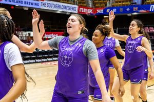 Image post by @furmanwbb on Instagram