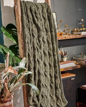 Image post by @premieryarns on Instagram