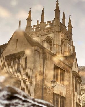 Image post by @oxford_uni on Instagram