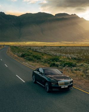 Image post by @rollsroycecarsna on Instagram