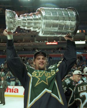 Image post by @dallasstars on Instagram