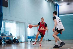 Image post by @itchenbball on Instagram
