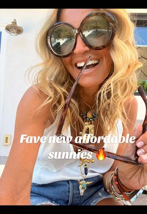 Video post by @shop.with.caroline on TikTok