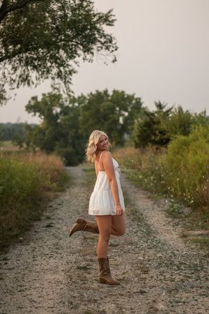 Image post by @gracemalecphotos on Facebook