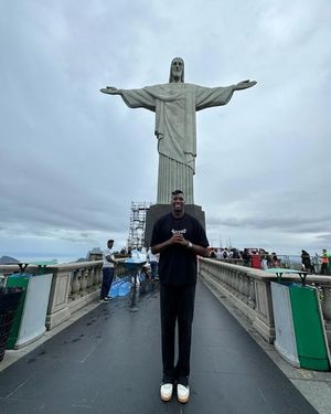 Image post by @ianou76 on Instagram