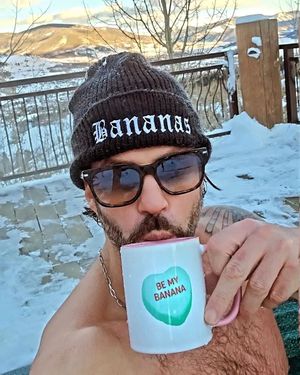 Image post by @johnnybananas on Instagram