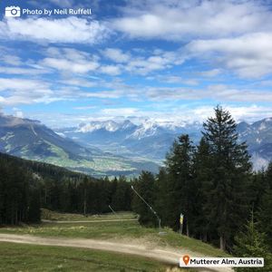 Image post by @candmclub on Instagram