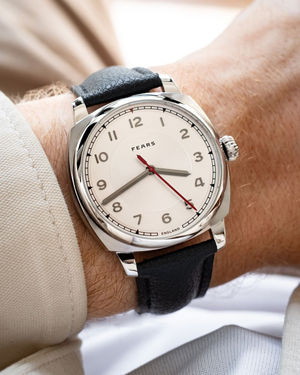 Image post by @fearswatches on Instagram