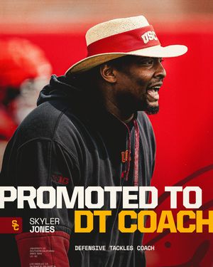 Image post by @uscfb on Instagram