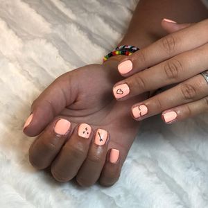 Image post by @nestanails on Instagram