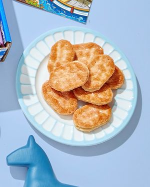 Image post by @universalyums on Instagram
