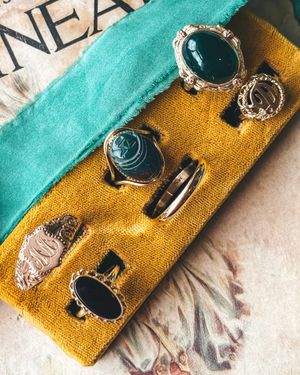 Image post by @maejeanvintage on Instagram