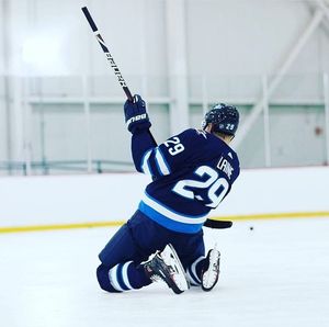 Image post by @bauer.sticks on Instagram