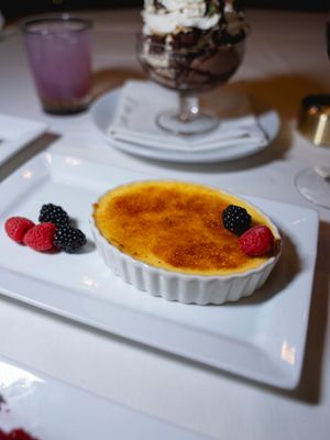 Image post by @oscarssteakhouselv on Instagram