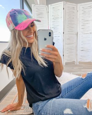 Image post by @shopfillyflair on Instagram