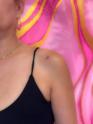 Image post by @jennifer.tinytattoo on Instagram