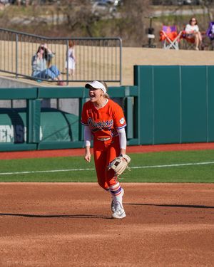 Image post by @clemsonsoftball on Instagram