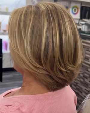 Video post by @OmbreSalonPV on Facebook
