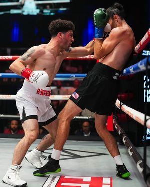 Image post by @zuffaboxing on Facebook