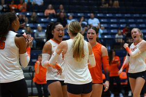 Image post by @hopecollegevolleyball on Facebook