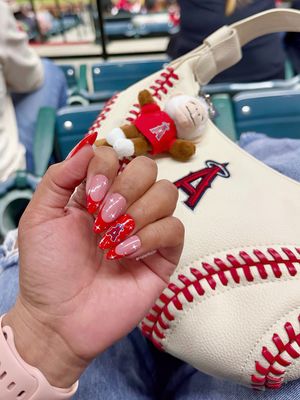 Image post by @nailartbyjen on Instagram