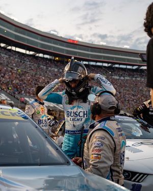 Image post by @StewartHaasRcng on Twitter