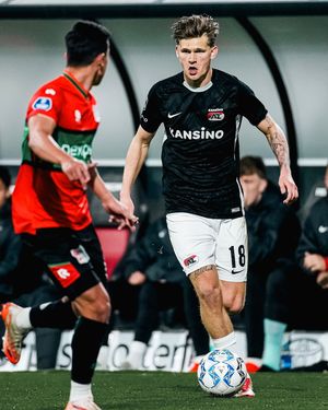Image post by @azalkmaar on Instagram