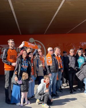 Image post by @valenciabasket on Instagram