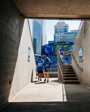 Image post by @lensbylaura on Instagram