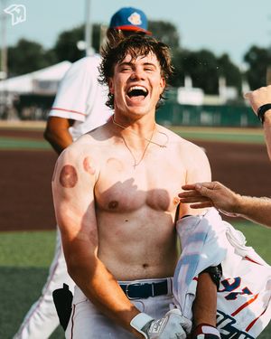 Image post by @hottotsbaseball on Instagram