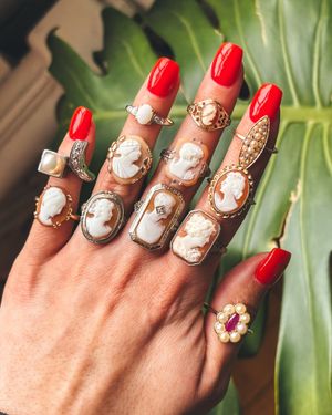 Image post by @maejeanvintage on Instagram