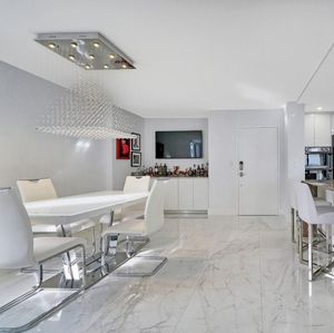 Image post by @ranarealtymiami on Instagram