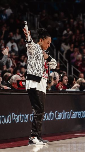 Image post by @NaismithTrophy on Twitter