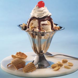 Image post by @friendlys on Instagram