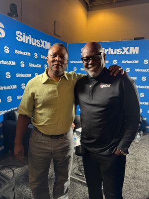 Image post by @EmmittSmith22 on Twitter