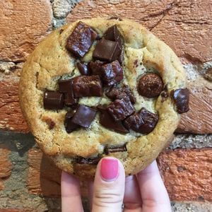 Image post by @insomniacookies on Instagram