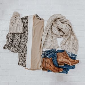 Image post by @shopfillyflair on Instagram