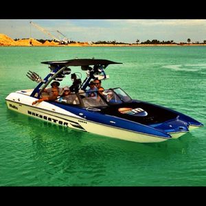 Image post by @malibuboats on Instagram