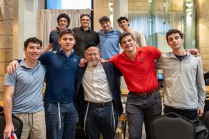 Image post by @aish_efg_men on Instagram