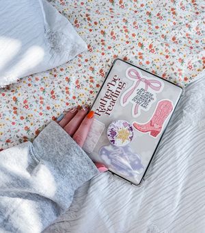 Image post by @blondiereads_ on Instagram