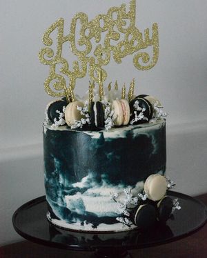 Image post by @theblondewhobakes on Instagram